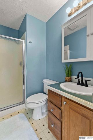 7821 Lake Street, Lincoln, NE 68506