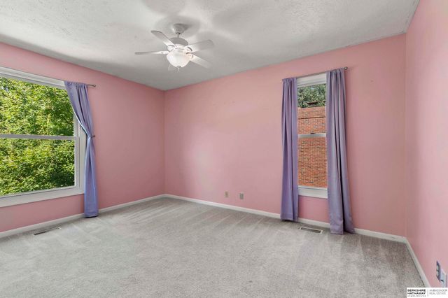 7821 Lake Street, Lincoln, NE 68506