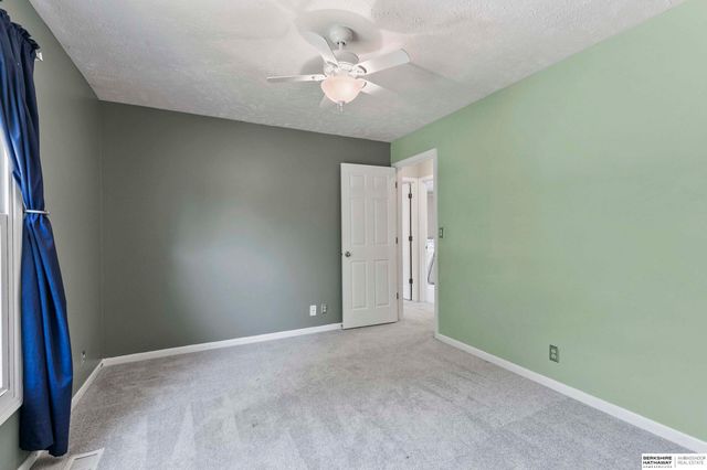 7821 Lake Street, Lincoln, NE 68506