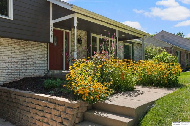 7821 Lake Street, Lincoln, NE 68506
