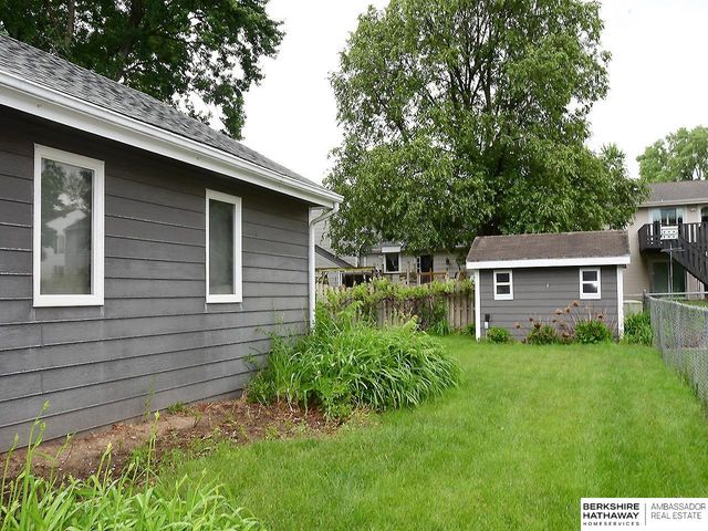 7821 Lake Street, Lincoln, NE 68506