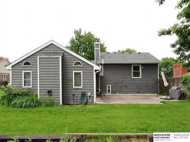 7821 Lake Street, Lincoln, NE 68506