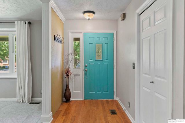 7821 Lake Street, Lincoln, NE 68506