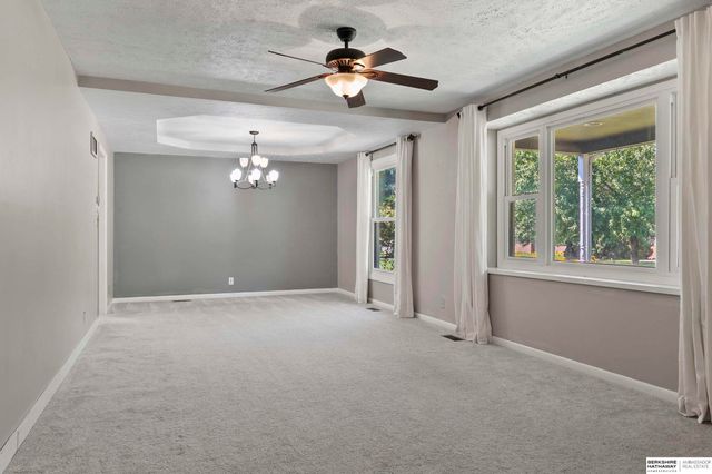 7821 Lake Street, Lincoln, NE 68506