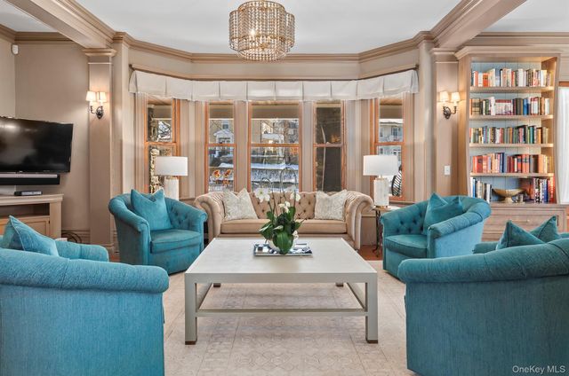 65 Harmon Avenue, Pelham, NY 10803