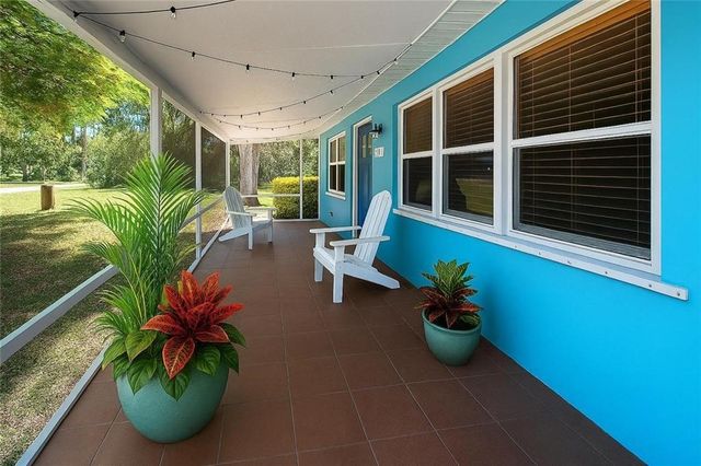 1411 4th Court, Vero Beach, FL 32960