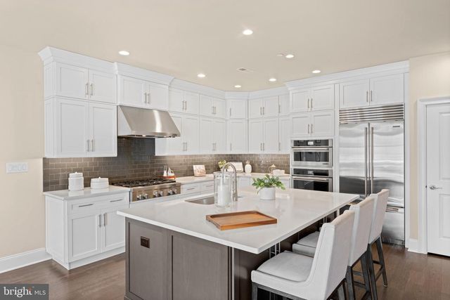 3860 MEADOW VIEW FARM RD, Newtown Square, PA 19073