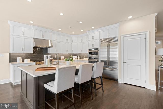3860 MEADOW VIEW FARM RD, Newtown Square, PA 19073