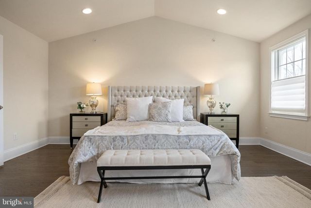 3860 MEADOW VIEW FARM RD, Newtown Square, PA 19073