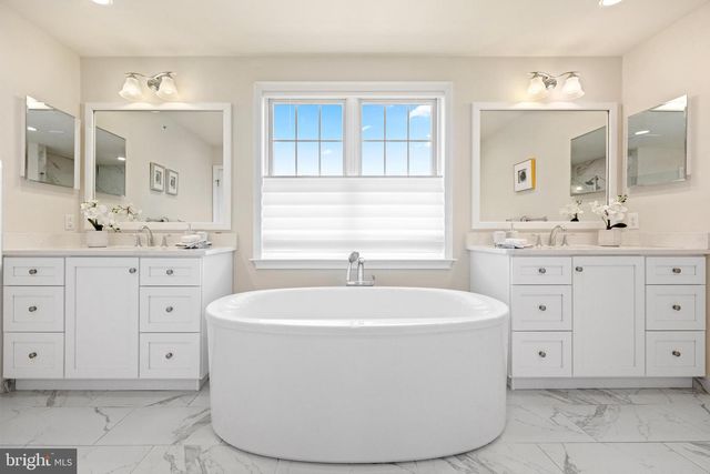 3860 MEADOW VIEW FARM RD, Newtown Square, PA 19073