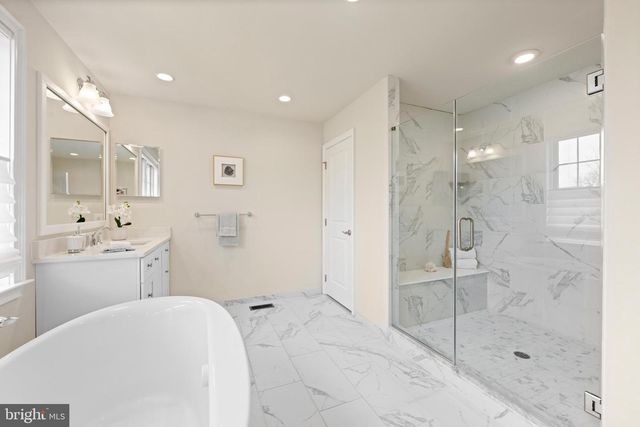 3860 MEADOW VIEW FARM RD, Newtown Square, PA 19073