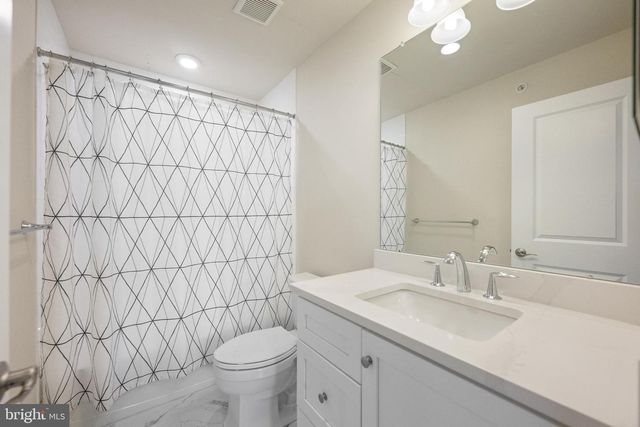 3860 MEADOW VIEW FARM RD, Newtown Square, PA 19073