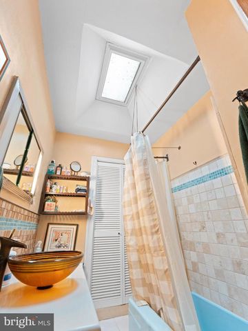 2833 S 12TH ST, Philadelphia, PA 19148