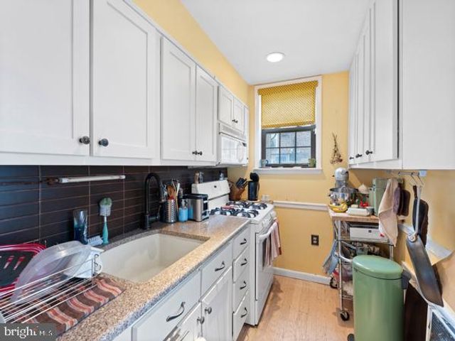 2833 S 12TH ST, Philadelphia, PA 19148