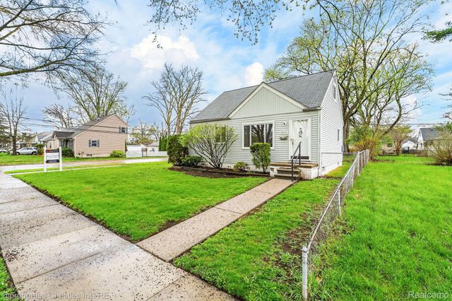 26605 Rialto Street, Madison Heights, MI 48071