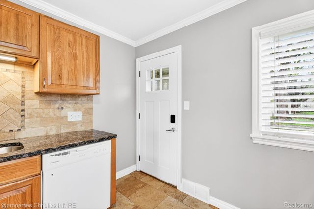 26605 Rialto Street, Madison Heights, MI 48071