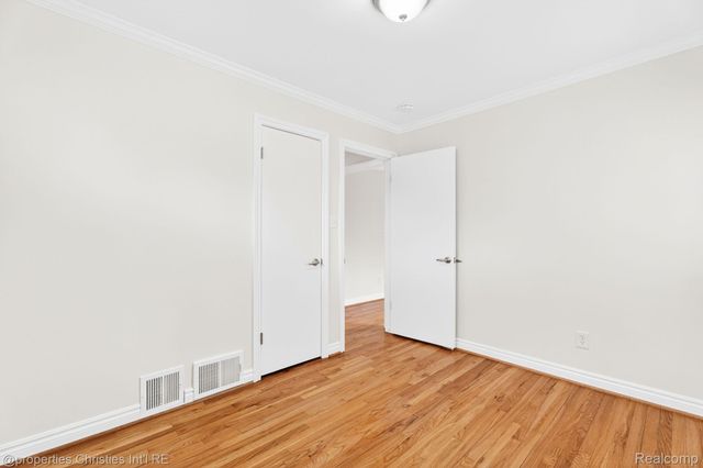 26605 Rialto Street, Madison Heights, MI 48071