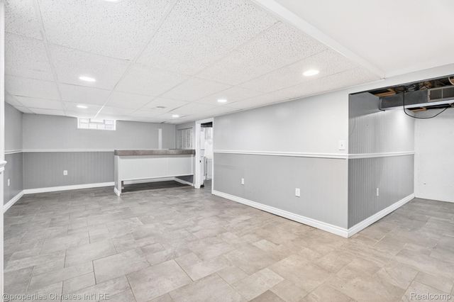 26605 Rialto Street, Madison Heights, MI 48071