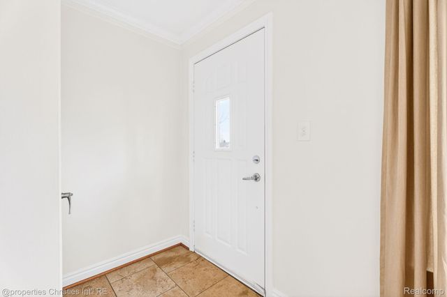 26605 Rialto Street, Madison Heights, MI 48071