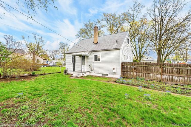 26605 Rialto Street, Madison Heights, MI 48071