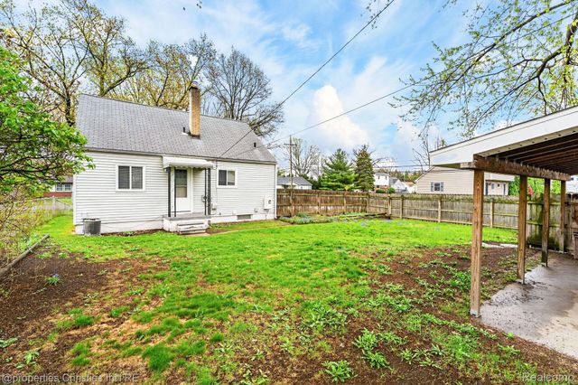 26605 Rialto Street, Madison Heights, MI 48071