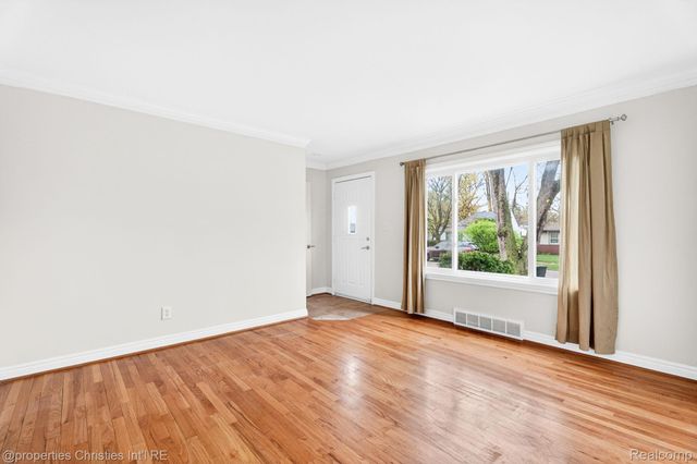 26605 Rialto Street, Madison Heights, MI 48071