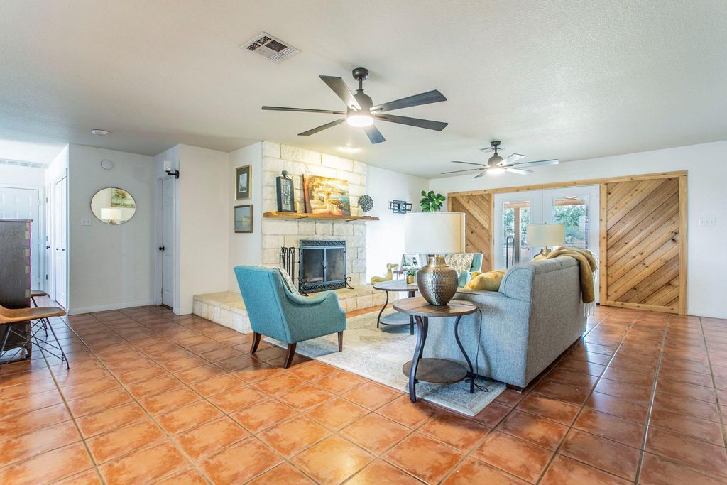 3028 Wilson Valley RD, Little River Academy, TX 76554