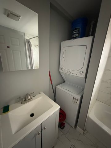 3946 N Octavia Avenue, Chicago, IL 60634