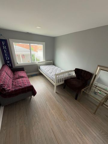 3946 N Octavia Avenue, Chicago, IL 60634