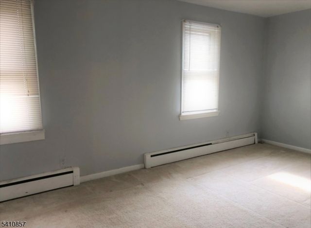 89 Linden St, Bridgewater Twp., NJ 08807