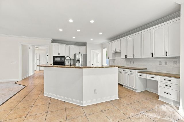 3439 Twelve Oaks Place, Charlotte, NC 28270
