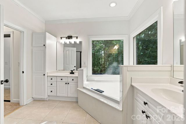 3439 Twelve Oaks Place, Charlotte, NC 28270