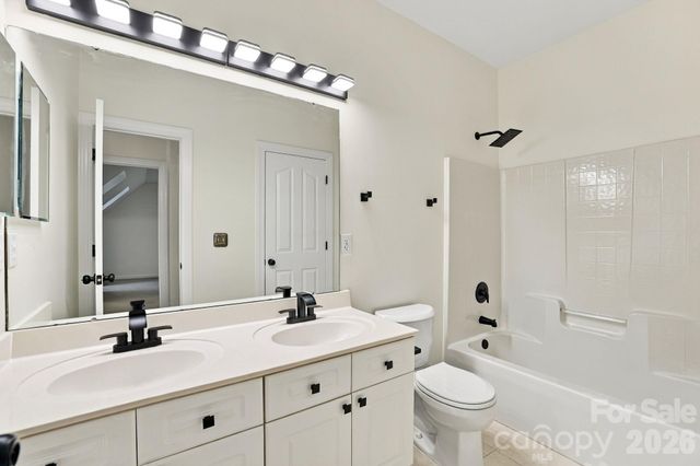 3439 Twelve Oaks Place, Charlotte, NC 28270