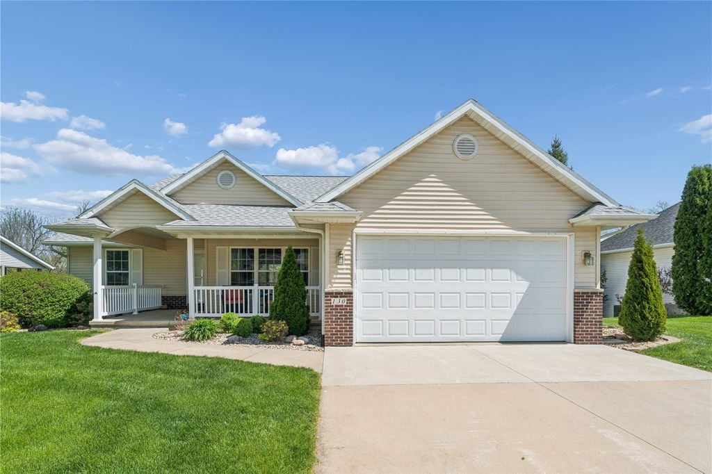 130 Orchard Street SW, Swisher, IA 52338