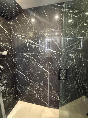 18061 Biscayne Blvd 404, Aventura, FL 33160