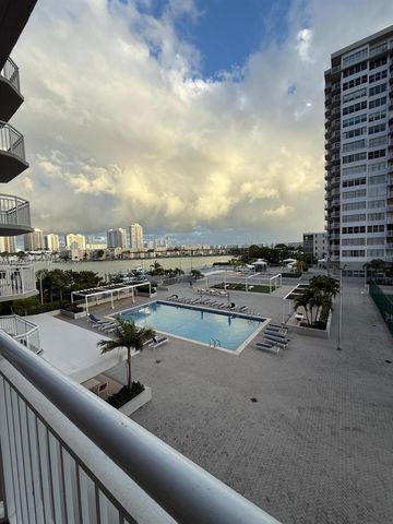 18061 Biscayne Blvd 404, Aventura, FL 33160