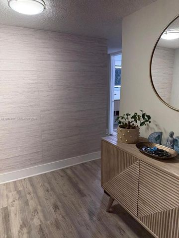 18061 Biscayne Blvd 404, Aventura, FL 33160