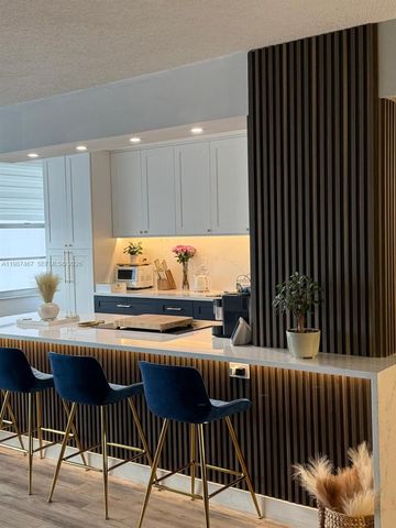 18061 Biscayne Blvd 404, Aventura, FL 33160