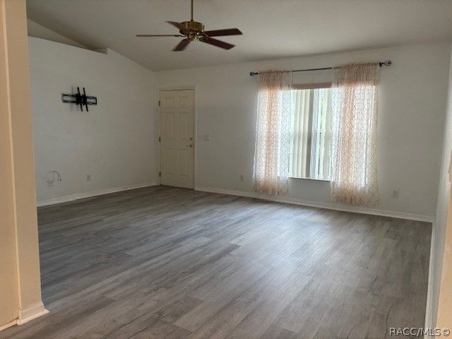 1707 W Beach Plum Drive, Citrus Springs, FL 34434