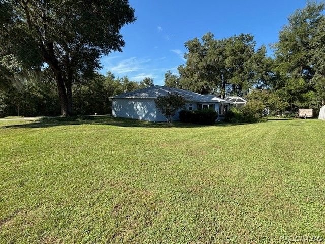 1707 W Beach Plum Drive, Citrus Springs, FL 34434