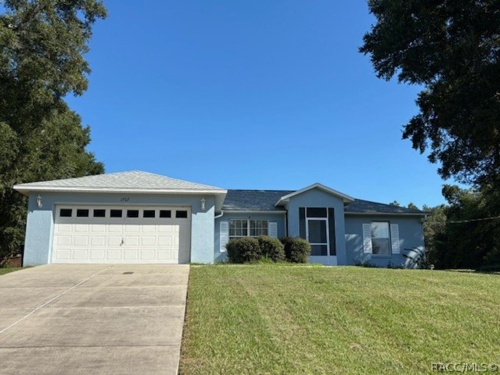 1707 W Beach Plum Drive, Citrus Springs, FL 34434