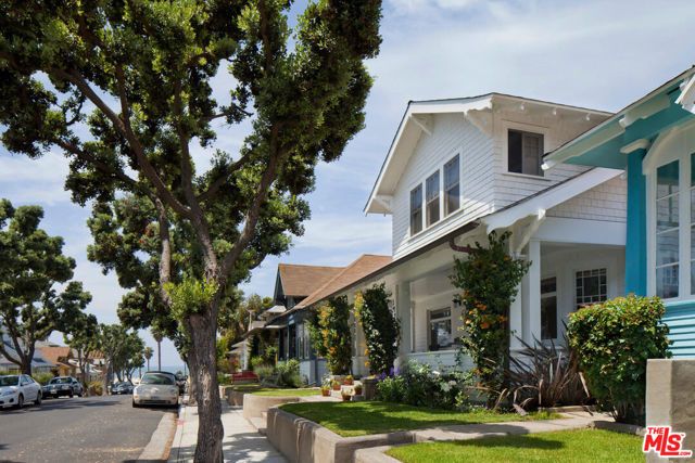 147 Fraser Avenue, Santa Monica, CA 90405