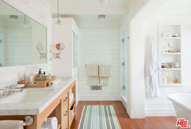 147 Fraser Avenue, Santa Monica, CA 90405