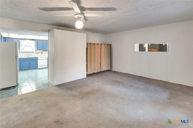 925 Eden Roc Street, Victoria, TX 77904