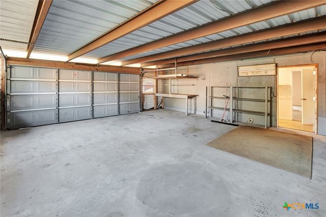 925 Eden Roc Street, Victoria, TX 77904