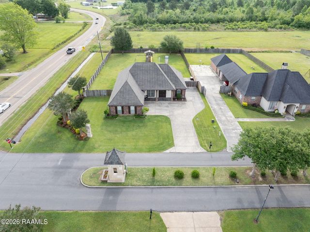 109 Grand Lake Drive, Arnaudville, LA 70512