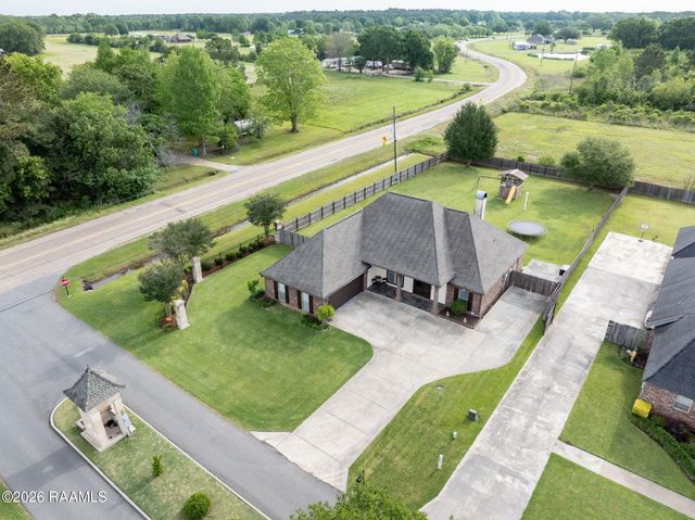 109 Grand Lake Drive, Arnaudville, LA 70512