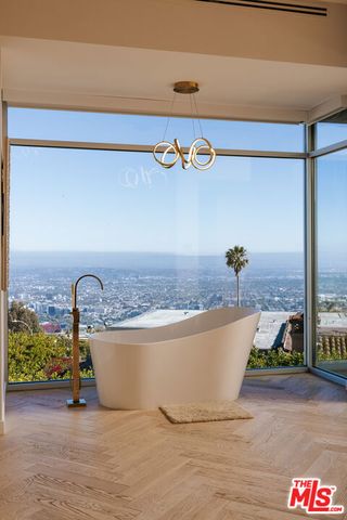 9362 Nightingale Drive, Los Angeles, CA 90069