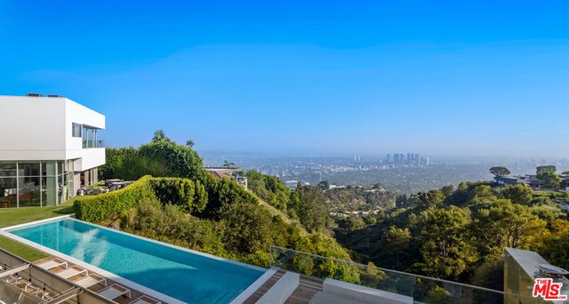 9362 Nightingale Drive, Los Angeles, CA 90069
