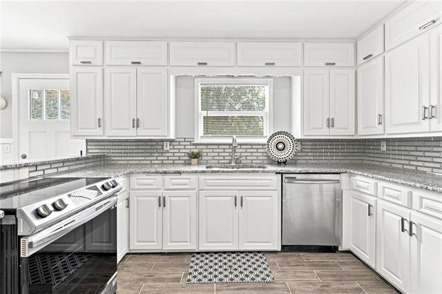 9801 E 71st Terrace, Raytown, MO 64133
